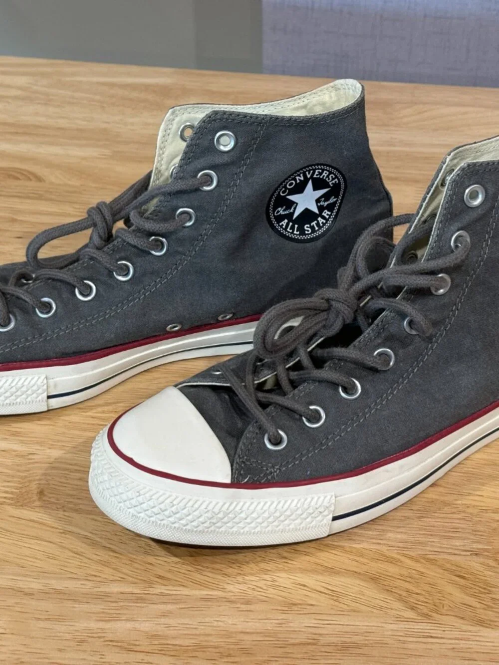 Converse Chuck Taylor All Star Washed Canvas Hi-Tops in Charcoal - Picture 2 of 9